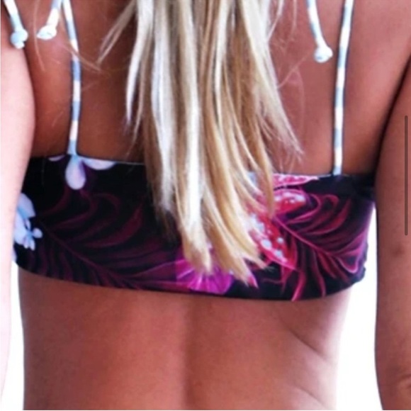 Lali + Layla reversible bandeau bikini top. Tropical/stripes. Size Xs - Picture 5 of 11